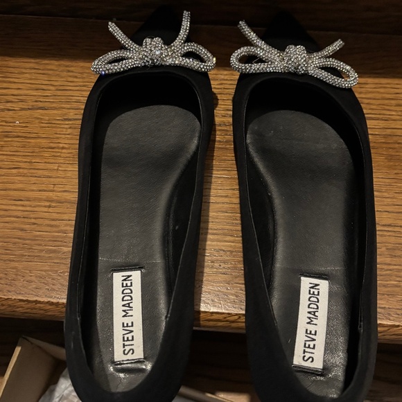 Steve Madden flats - Picture 1 of 3